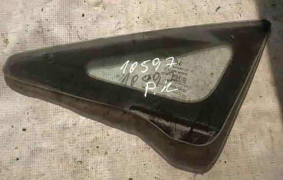 Honda Civic Front triangle window/glass as2