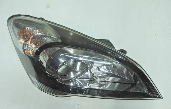 KIA Ceed Headlight/headlamp 92102-1H
