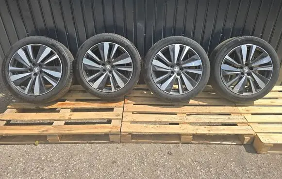 Peugeot 3008 II R19 alloy rim 9809685477