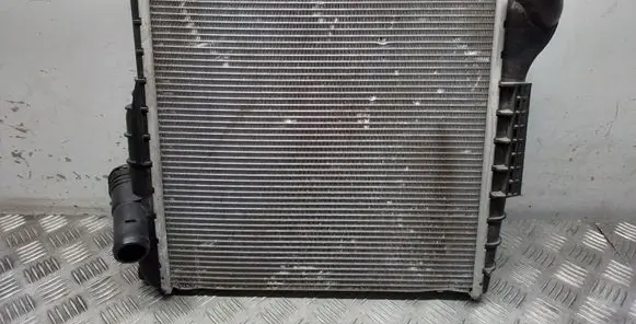 Coolant radiator