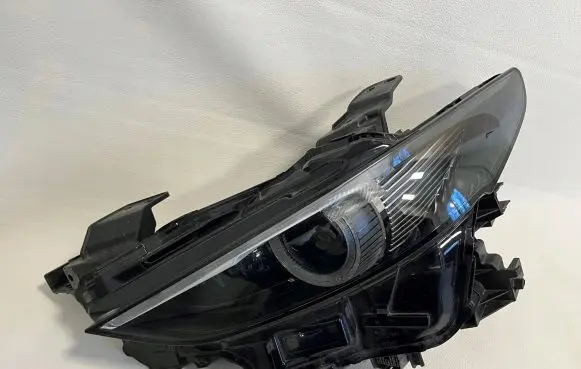 Mazda 3 Headlight/headlamp