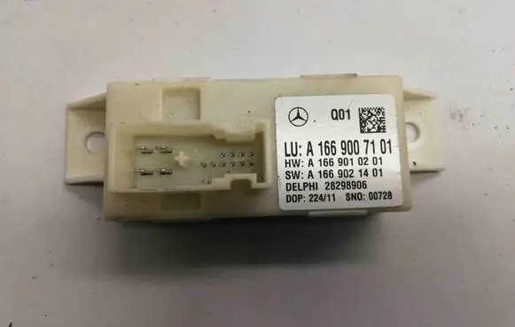 Mercedes-Benz C W204 Light module LCM A1669007101