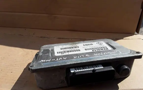 Renault Laguna I Gearbox control unit/module 8200104471