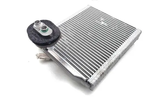 KIA Xceed A/C cooling radiator (condenser) 
