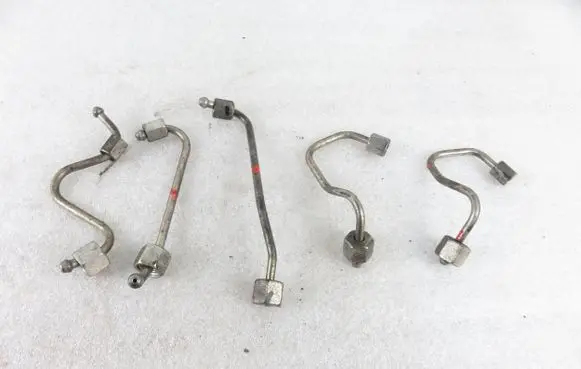 Alfa Romeo Giulietta Fuel injector supply line/pipe 