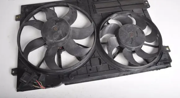 Volkswagen PASSAT B7 Electric radiator cooling fan 55D301602