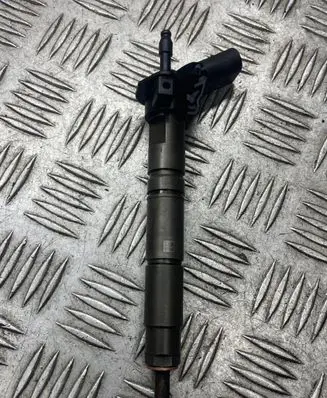 Chrysler 300 - 300C Fuel injector 0445115 061010