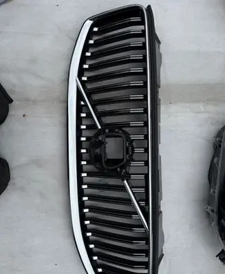 Volvo XC60 Front grill 32291019