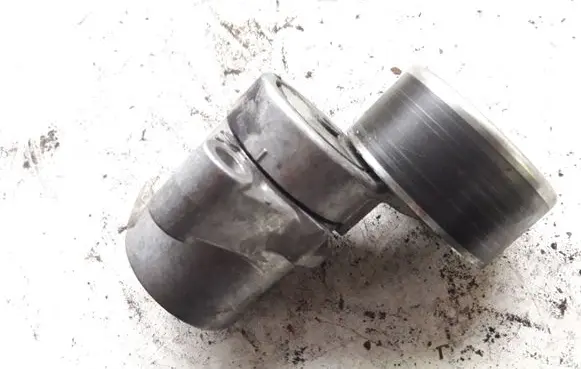 Mazda 6 Generator/alternator belt tensioner