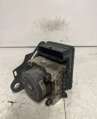 Volkswagen Golf VII ABS Pump 5Q0907379T 28515411083