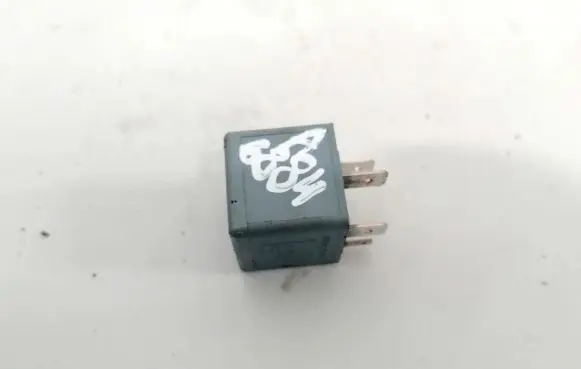 Seat Leon (1M) Other relay 1j0906381a v23134-b63-x396