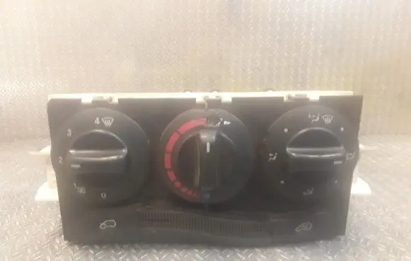 Mercedes-Benz A W168 Interior fan control switch 1688300385