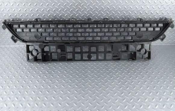 Renault Master III Front bumper lower grill 622546766R 622548761R