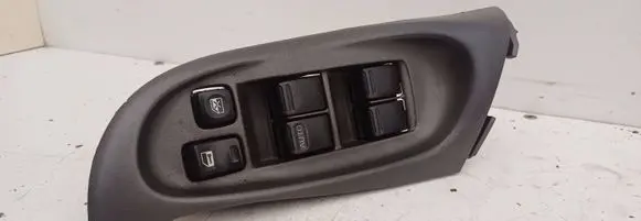 Nissan Almera N16 Electric window control switch 809614M560