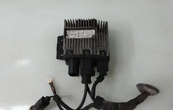 Coolant fan relay
