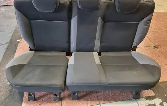 Ford Focus Second row seats 