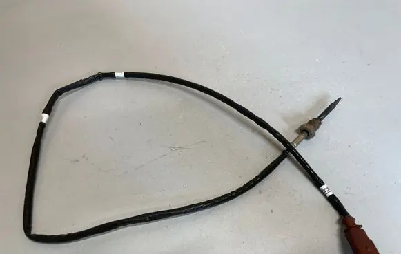 Audi Q2 - Exhaust gas temperature sensor 04L906088DA