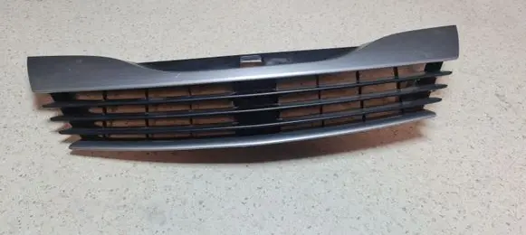 Renault Laguna II Front bumper upper radiator grill 42114 M2450D