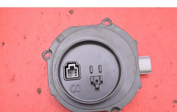 Mazda CX-7 Voltage converter/converter module 