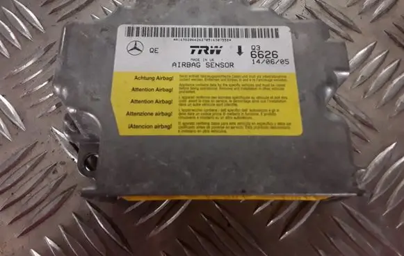 Mercedes-Benz A W169 Airbag control unit/module TRWQ36626 A1698206626