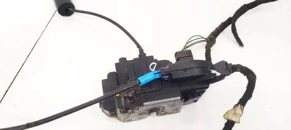 Renault Megane III Front door lock