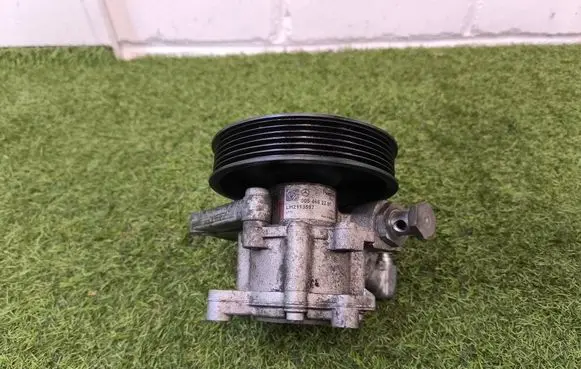 Mercedes-Benz GL X164 Power steering pump 0054662201 LH2113597