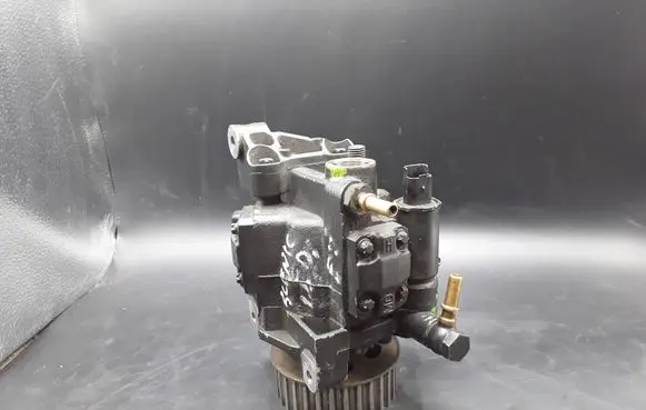 Renault Scenic II - Grand scenic II Fuel injection high pressure pump 00504A8
