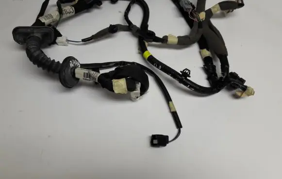 Renault Kadjar Front door wiring loom 241240260R