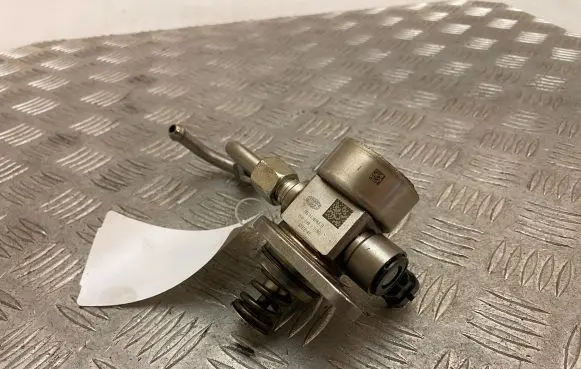 Maserati Levante Fuel injection high pressure pump DR0136868B