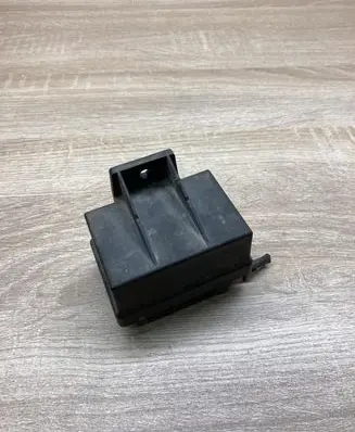 Peugeot 406 Glow plug pre-heat relay 9619039780