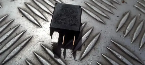 Volvo V70 Other relay 9441161 4RD007814-00