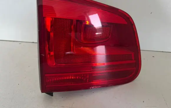 Volkswagen Tiguan Tailgate rear/tail lights 5N0945309
