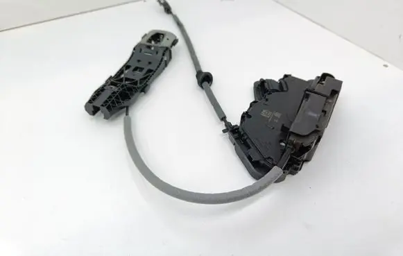Volkswagen Caddy Front door lock 5TB837015A