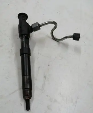 Fuel injector