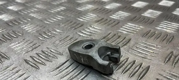 Audi Q7 4L Fuel Injector clamp holder 0592160