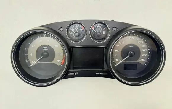 Peugeot RCZ Speedometer (instrument cluster) 9666661980 TG2124B4K 503002261600