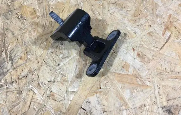 Porsche Macan (95B) Tailgate/trunk/boot hinge 8u0827300e