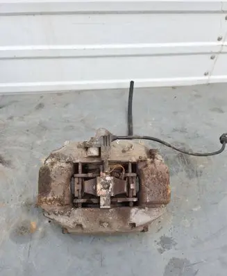 Mercedes-Benz C W203 Front brake caliper