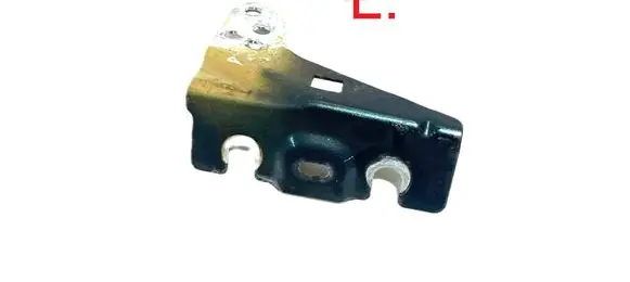 Peugeot 5008 II Fender mounting bracket 1617303680 33786