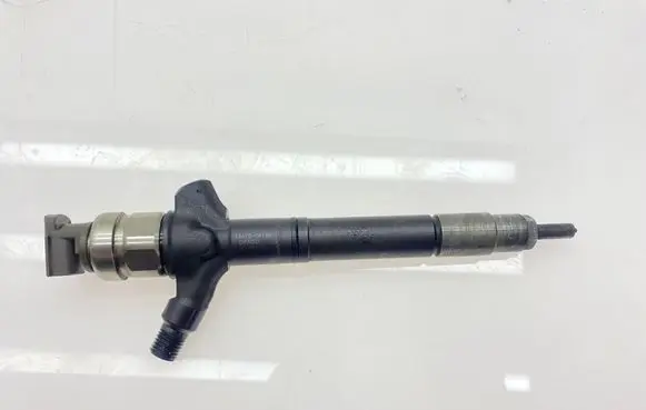 Toyota Corolla Verso AR10 Fuel injector 236700R170 11L05119