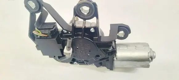 Volkswagen Polo IV 9N3 Rear window wiper motor 6Q6955711C 0390201596