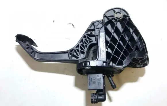 Audi A3 S3 8P Clutch master cylinder 1k0721388k