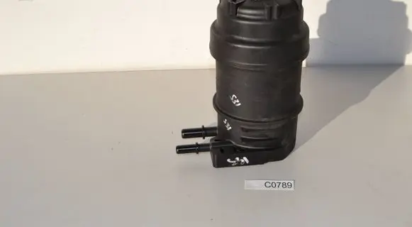Volvo V70 Fuel filter housing 31302682