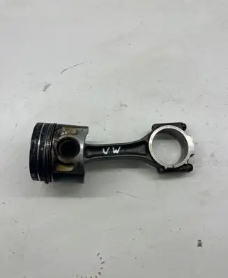 Volkswagen Crafter Piston with connecting rod 038J