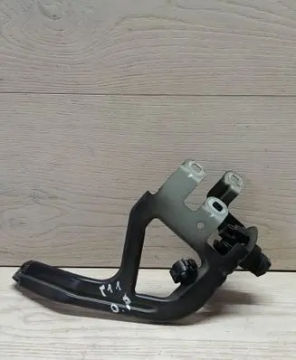 BMW 5 F10 F11 Fender mounting bracket 7183752