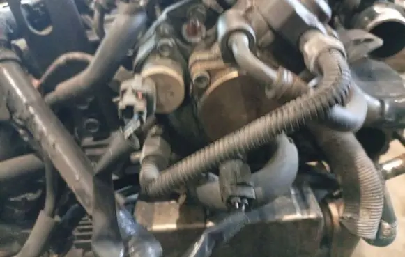 Mazda 3 II Fuel injection high pressure pump