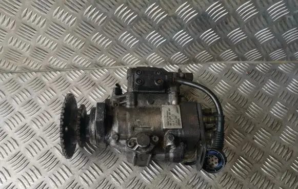 Fuel injection high pressure pump