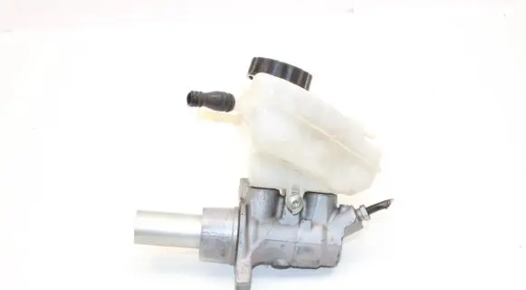 Mercedes-Benz C W205 Master brake cylinder