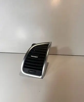 Audi Q7 4L Dashboard side air vent grill/cover trim 4L0820902