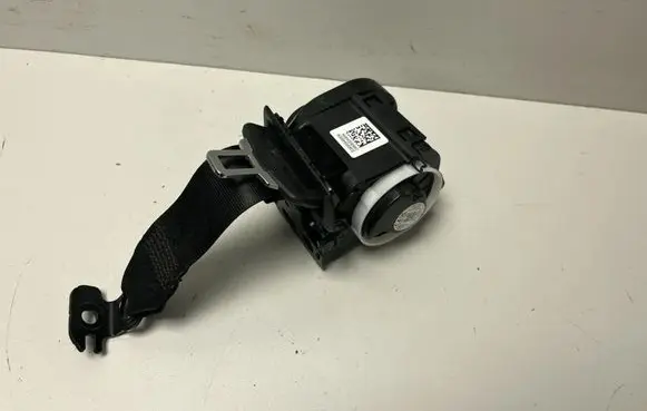 BMW X1 U11 Rear seatbelt 6959466